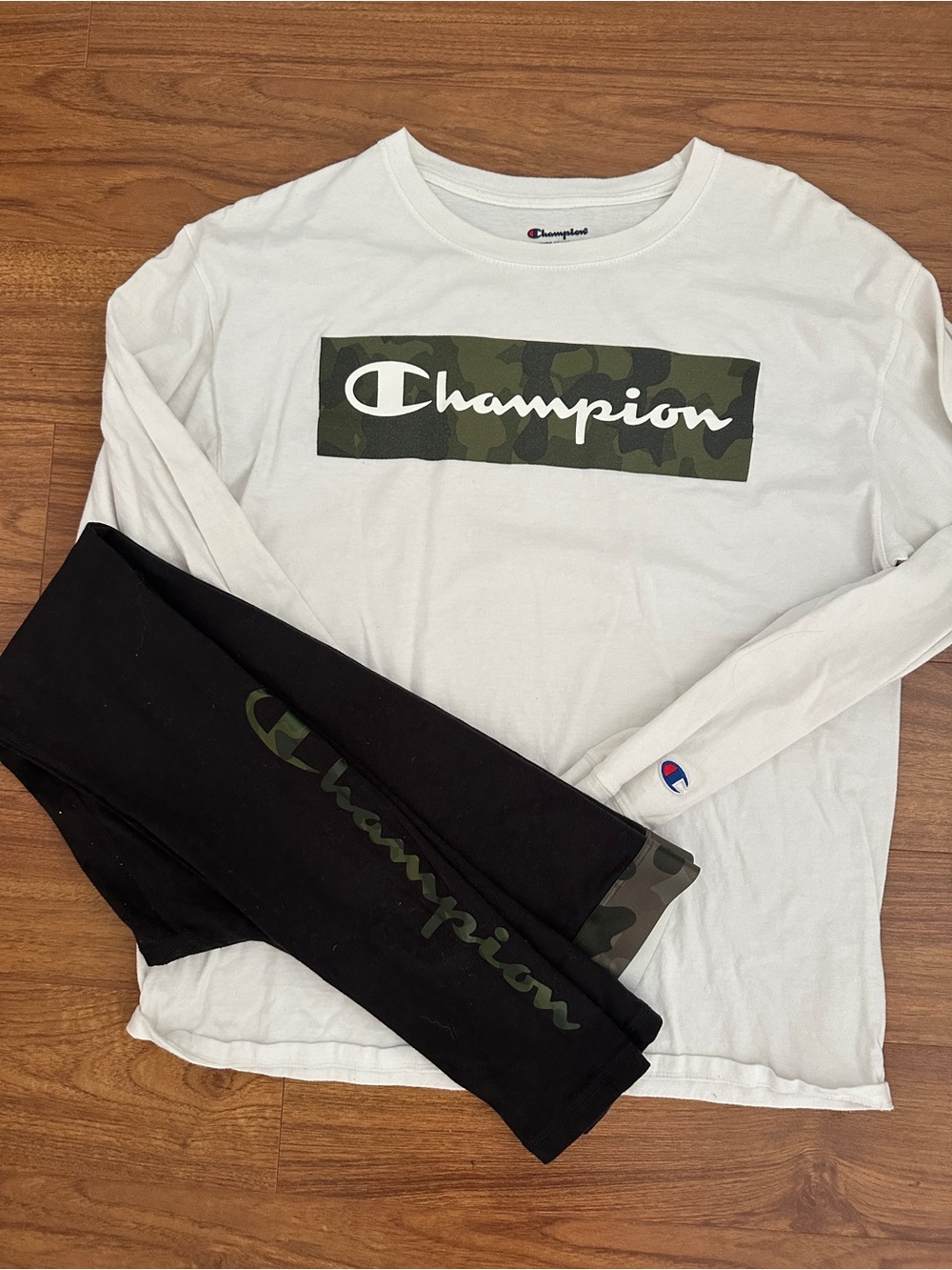 Champion Camo Logo Long Sleeve Shirt & Leggings Set | MEDIUM